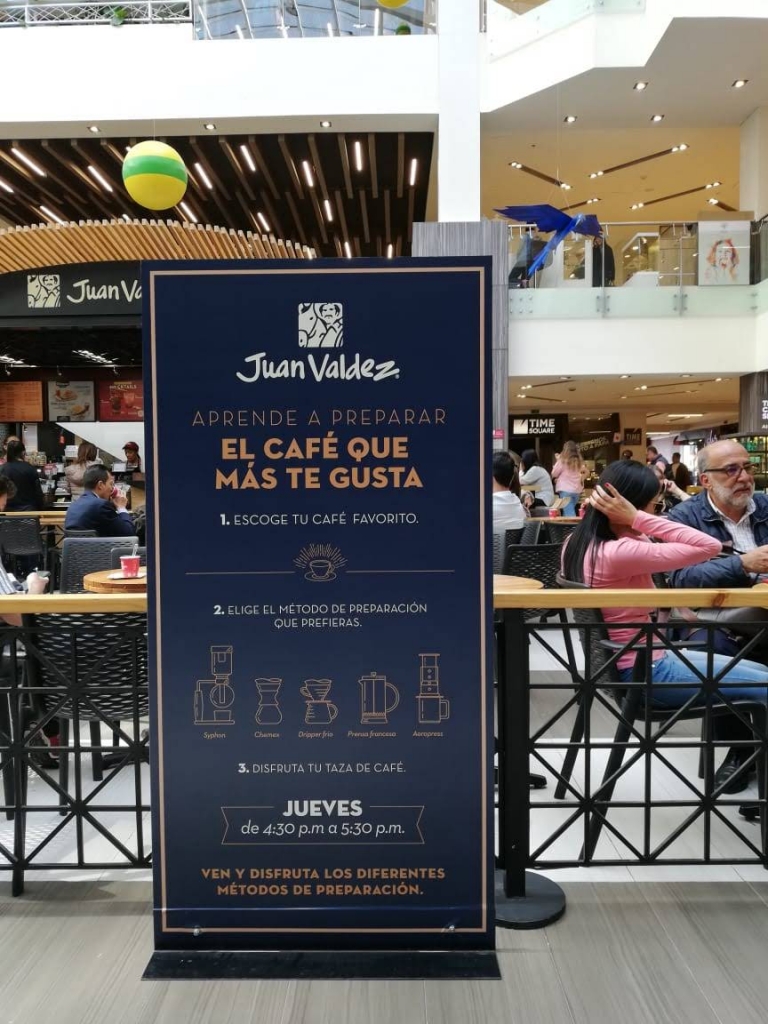 Tropezón Juan Valdez para Atlantis Plaza